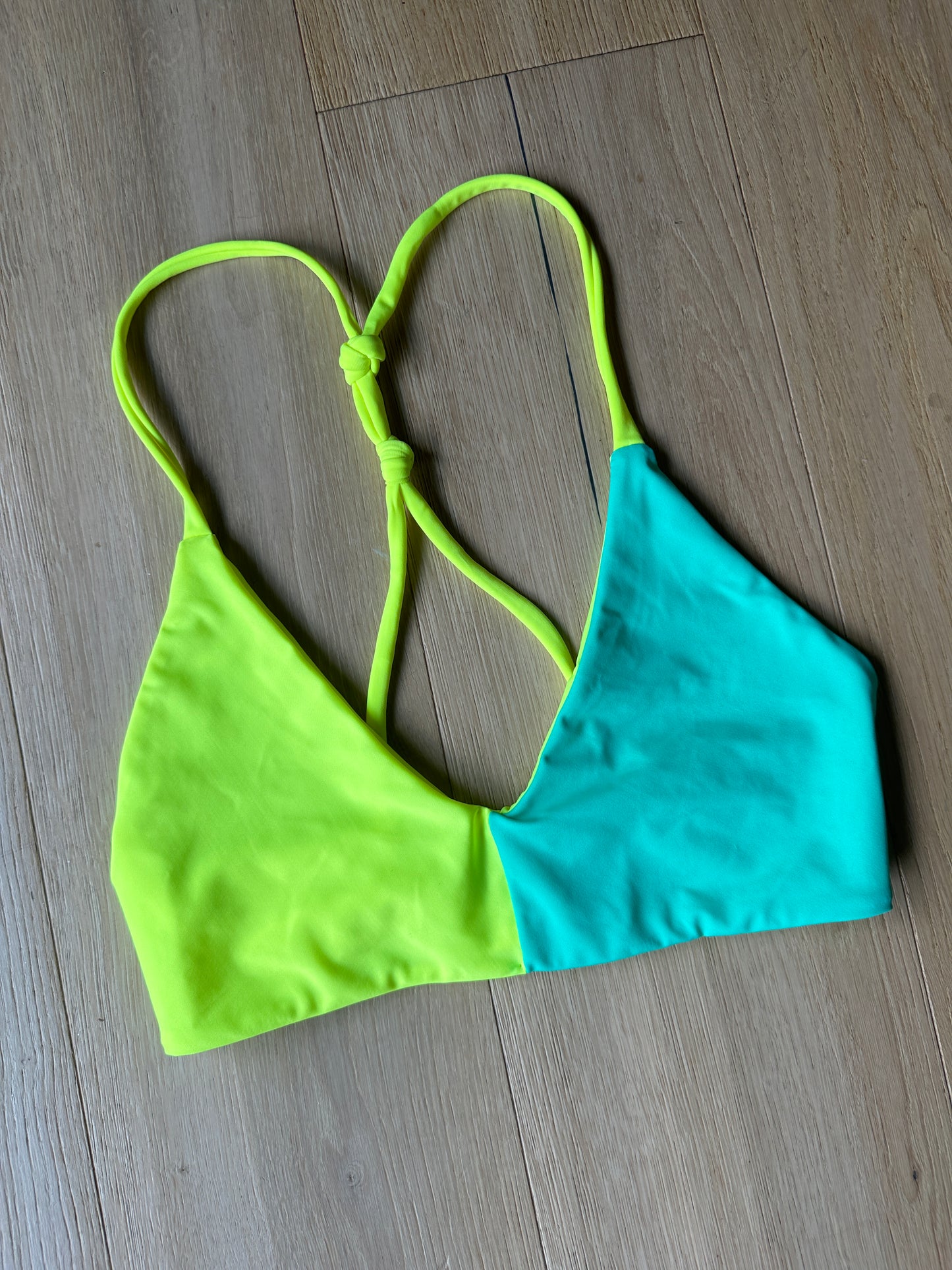 Neon Yellow x Turquoise Top M