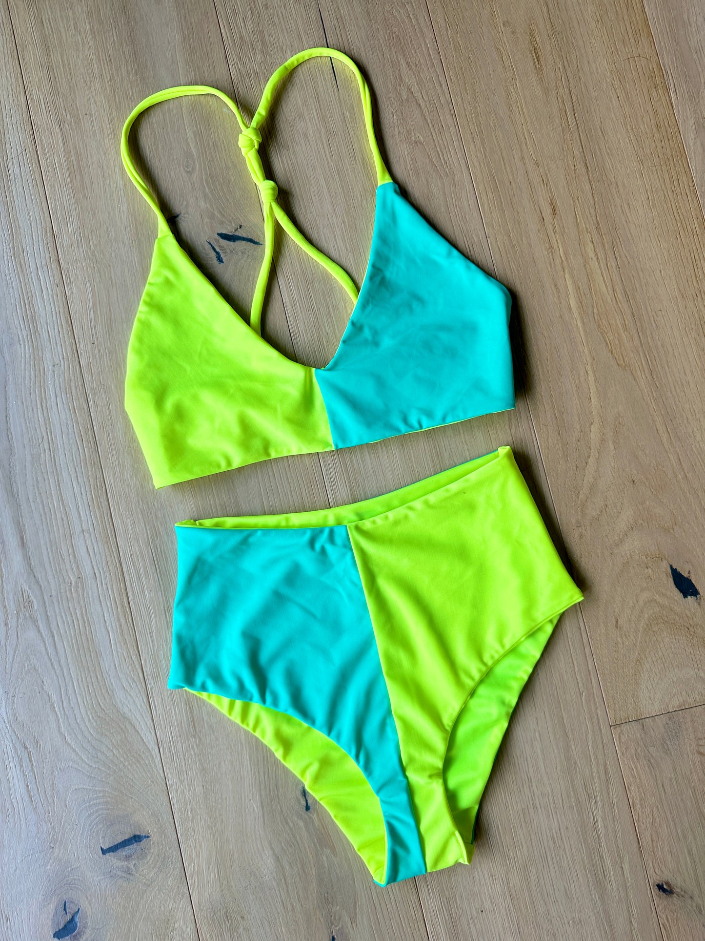 Neon Yellow x Turquoise Top M