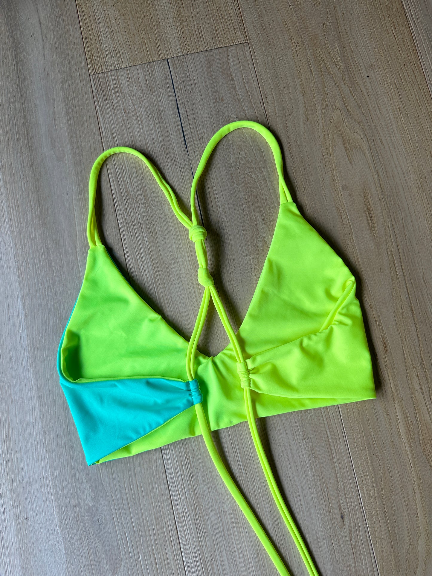 Neon Yellow x Turquoise Top M